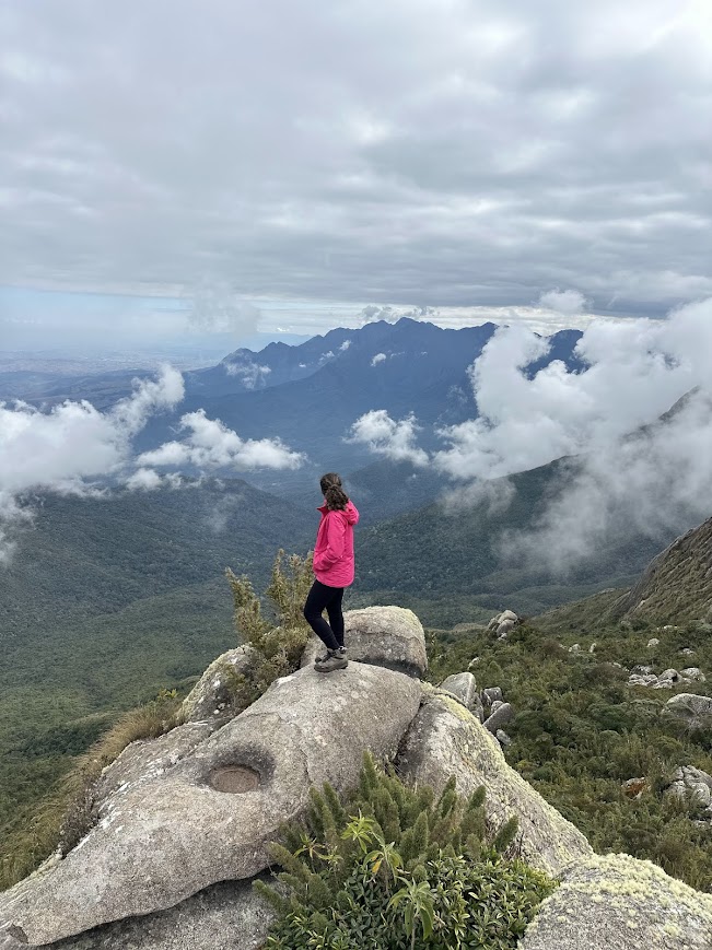 TRAVESSIA COUTRO X PRATELEIRAS - MORRO DO COUTO - BASE PRATELEIRAS - ITATIAIA - TRILHAS SP - NATIVA ECOTRILHAS (20)